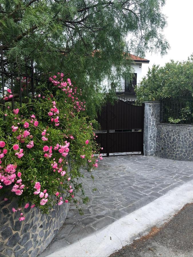 Etna Petit Relais Acomodação com café da manhã Nicolosi Exterior foto